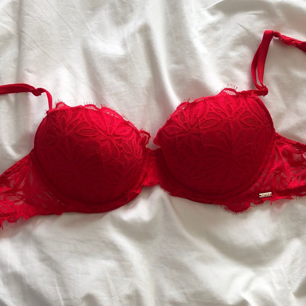 Victoria’s Secret 32DD
